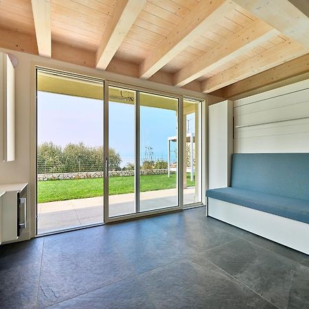 ברדולינו Villa Sunny Lake Suites מראה חיצוני תמונה
