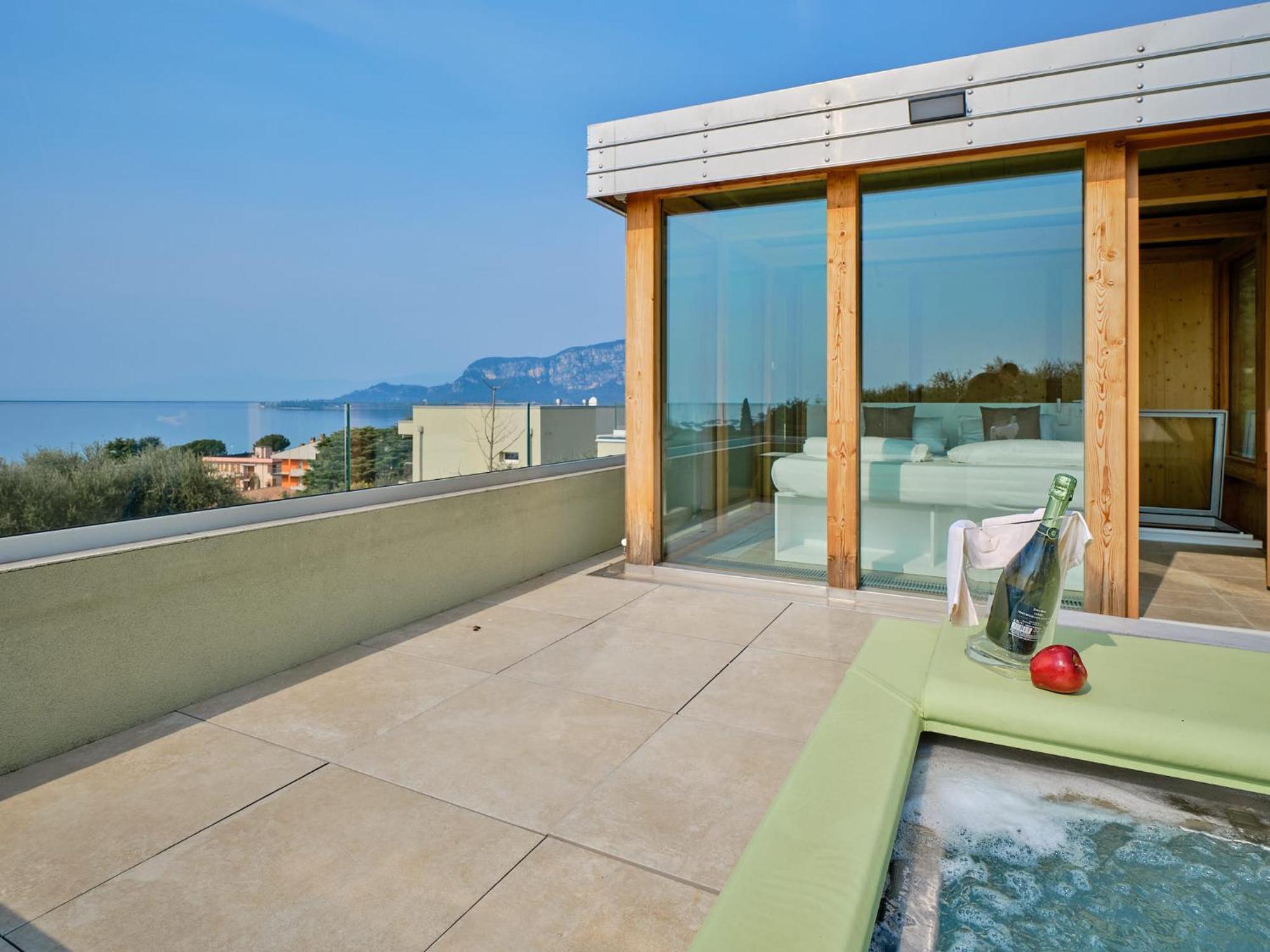 ברדולינו Villa Sunny Lake Suites מראה חיצוני תמונה