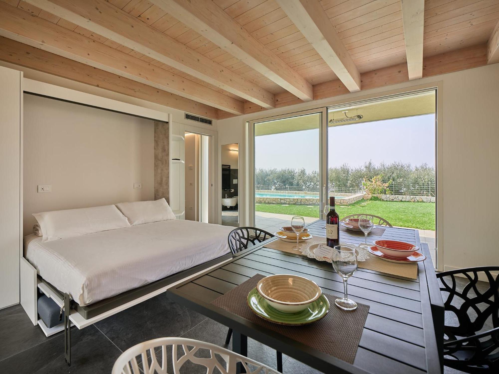 ברדולינו Villa Sunny Lake Suites מראה חיצוני תמונה