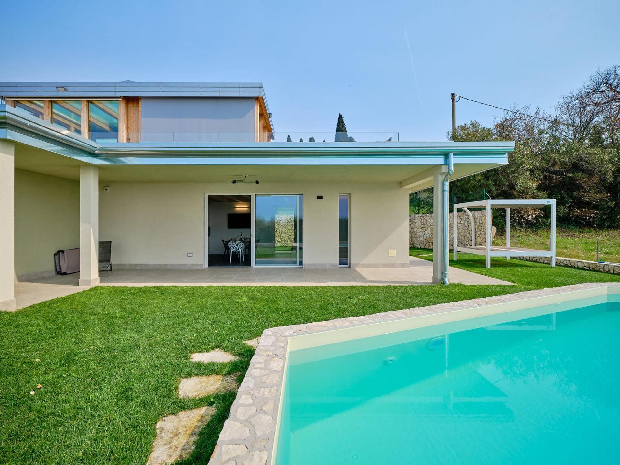 ברדולינו Villa Sunny Lake Suites מראה חיצוני תמונה