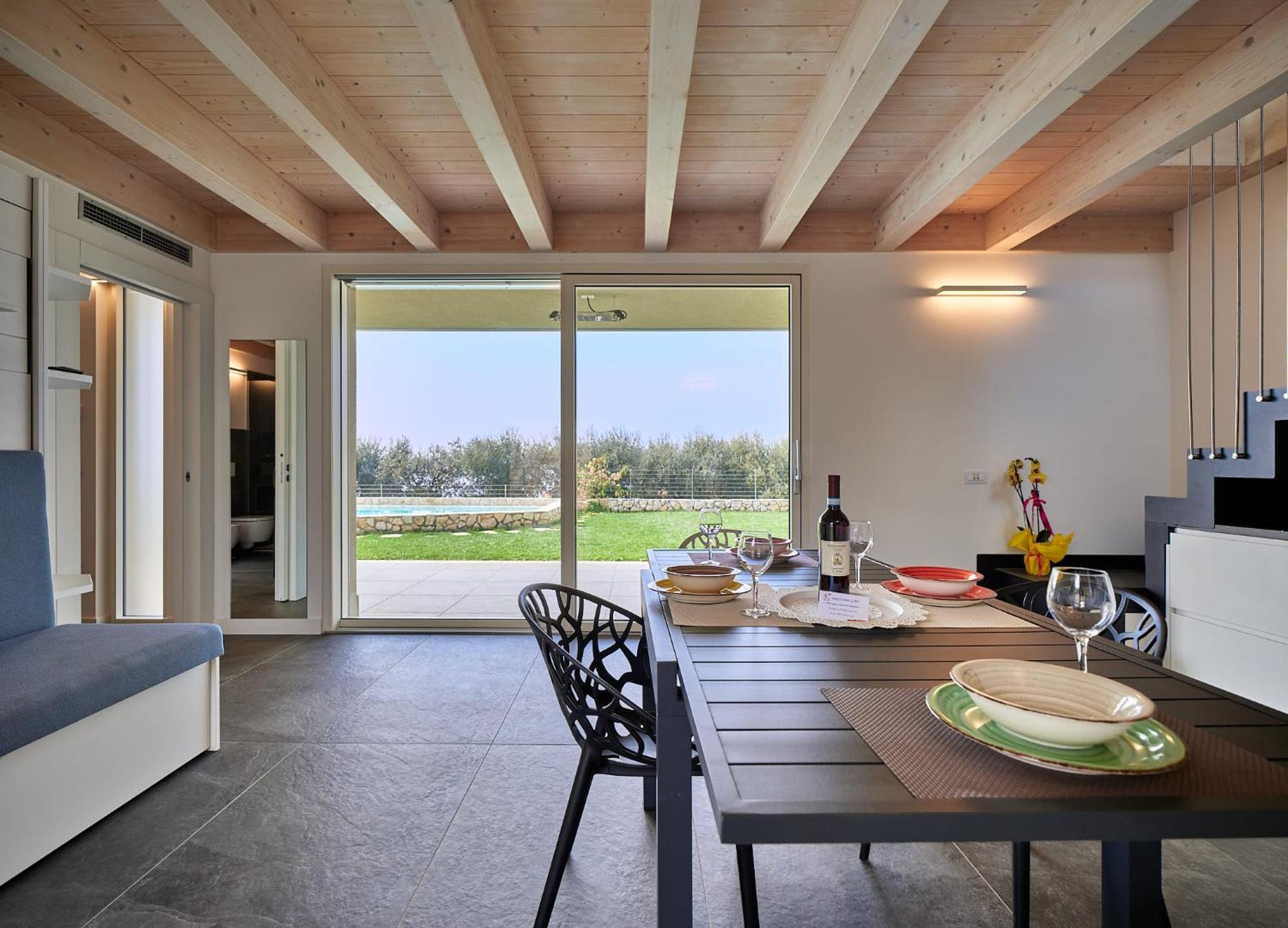ברדולינו Villa Sunny Lake Suites מראה חיצוני תמונה
