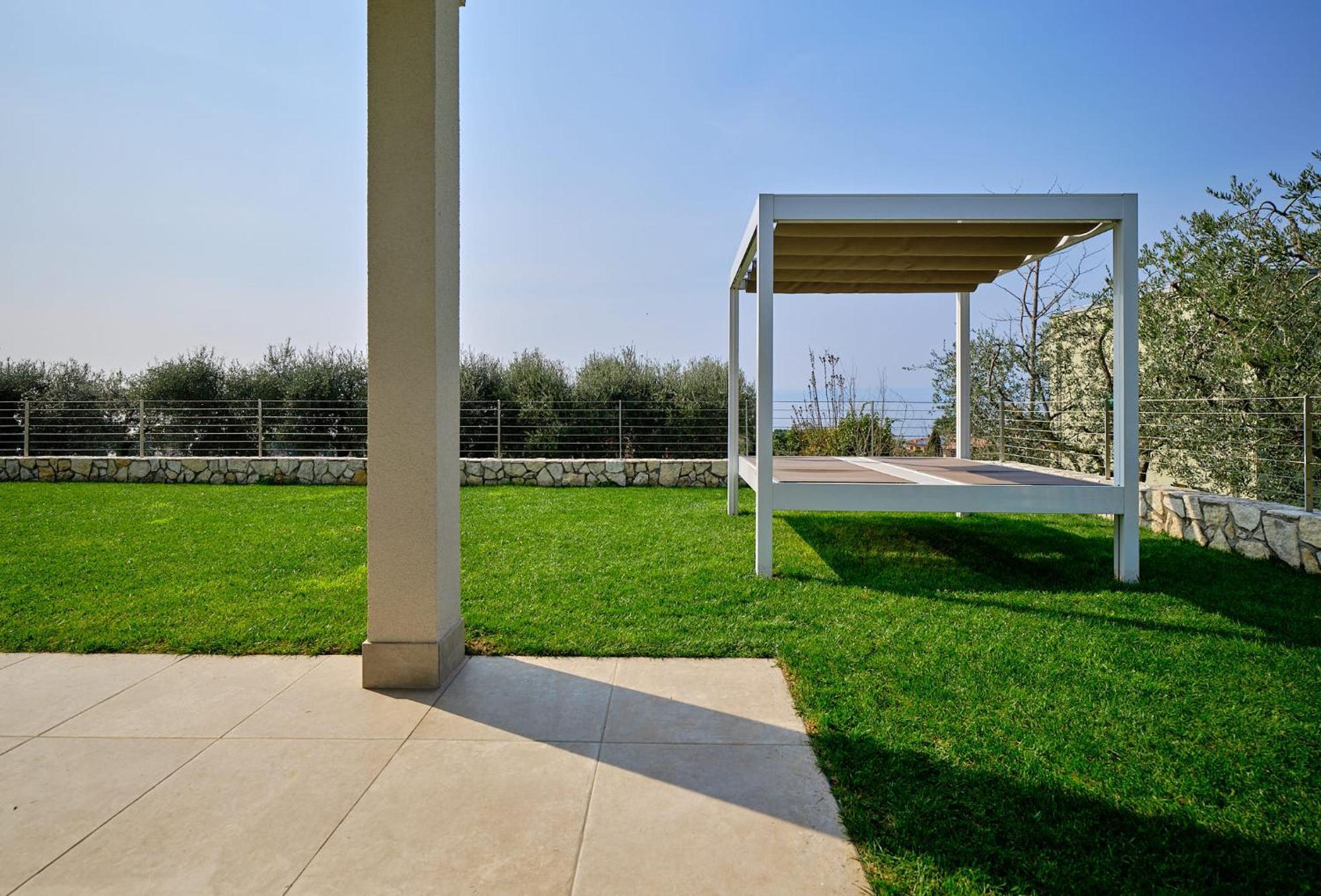 ברדולינו Villa Sunny Lake Suites מראה חיצוני תמונה