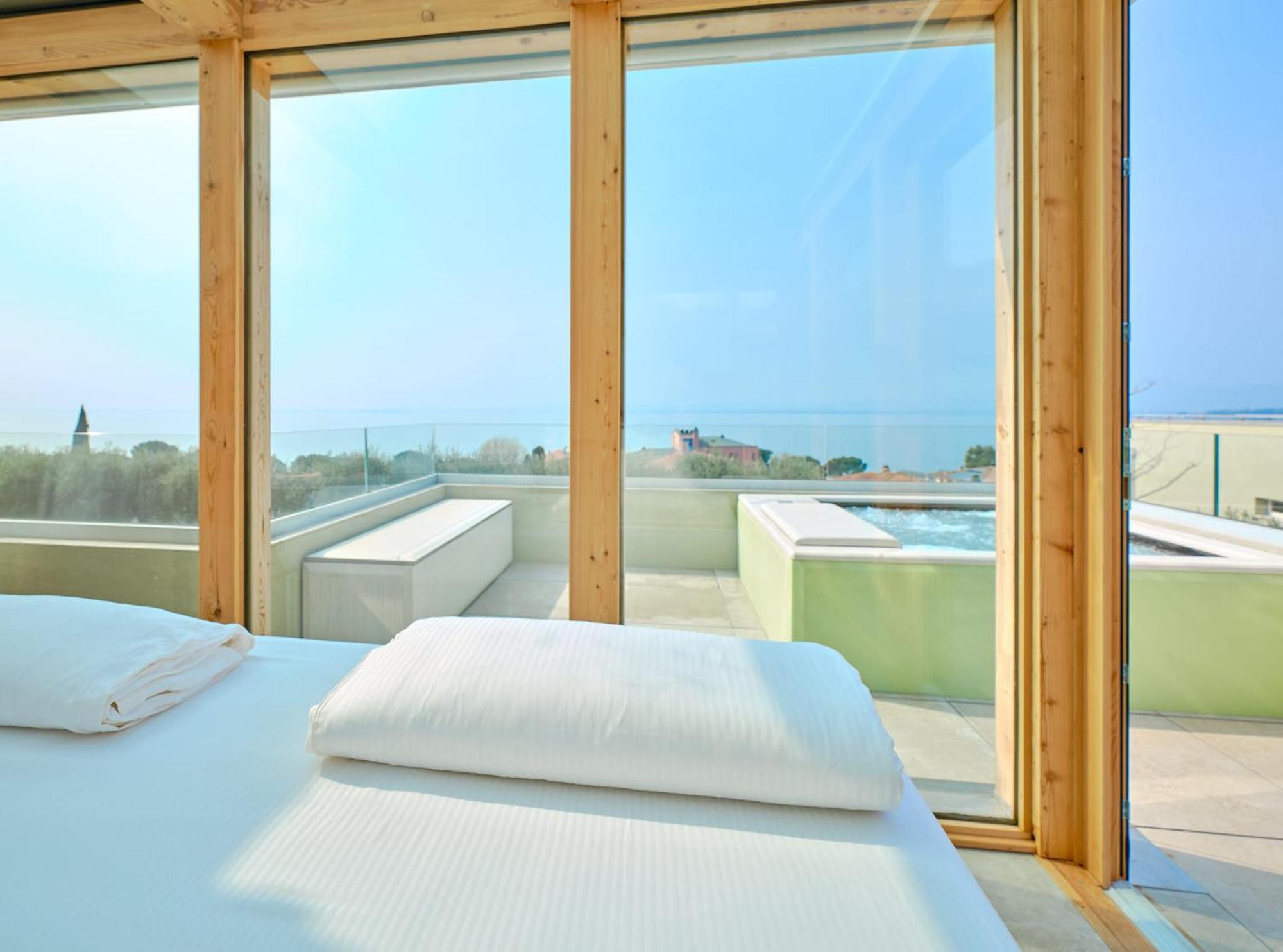 ברדולינו Villa Sunny Lake Suites מראה חיצוני תמונה
