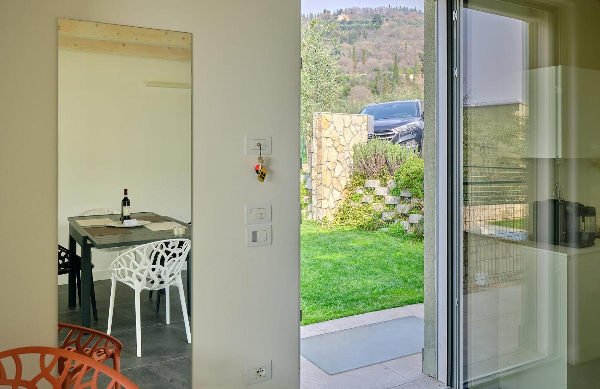 ברדולינו Villa Sunny Lake Suites מראה חיצוני תמונה