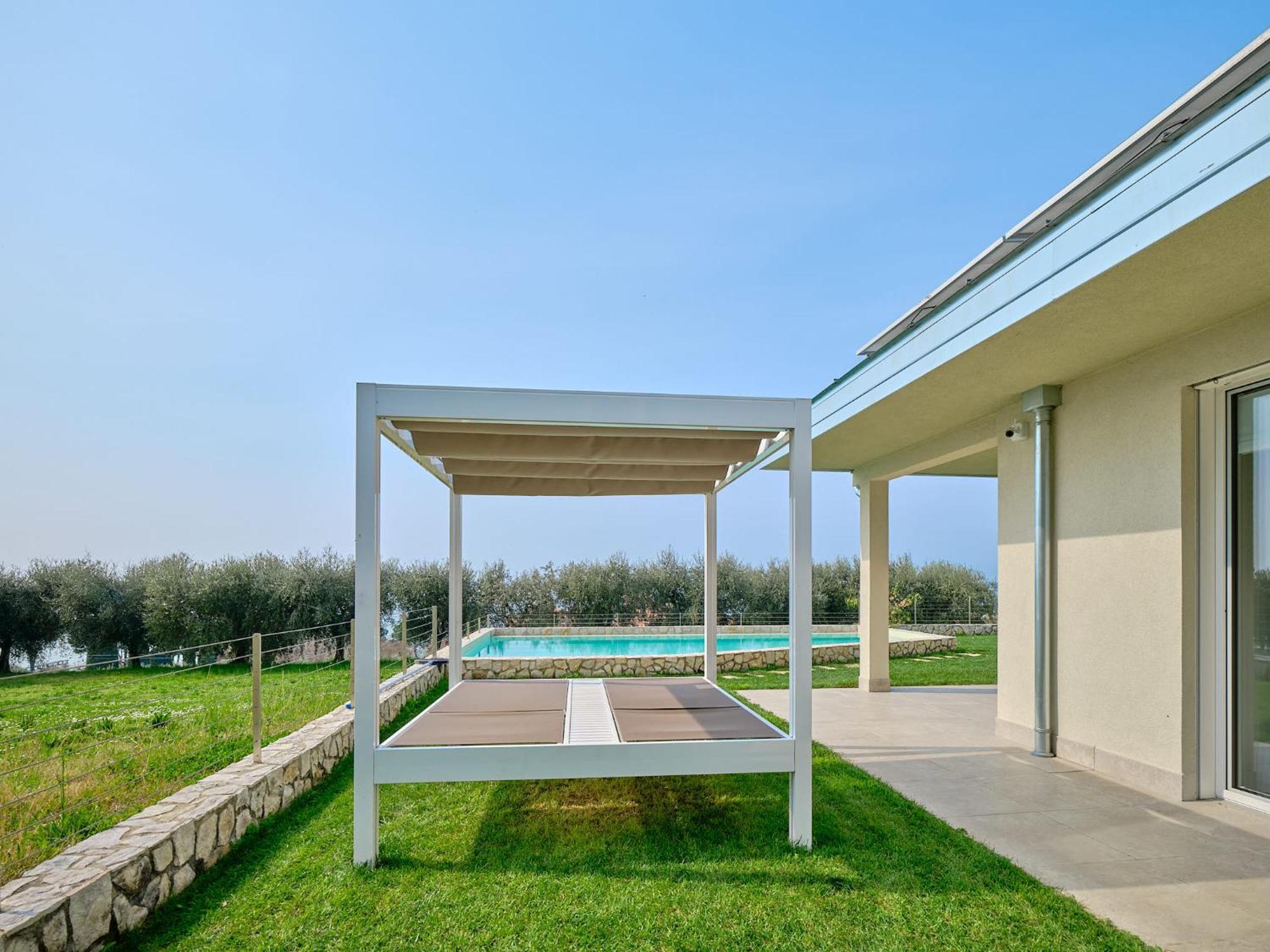 ברדולינו Villa Sunny Lake Suites מראה חיצוני תמונה